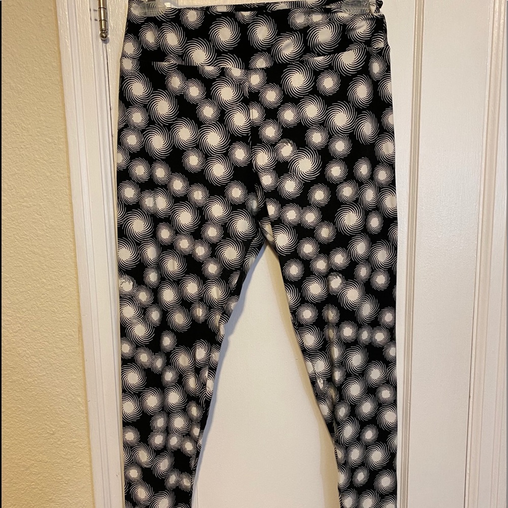 Tall and curvy leggings from lularoe